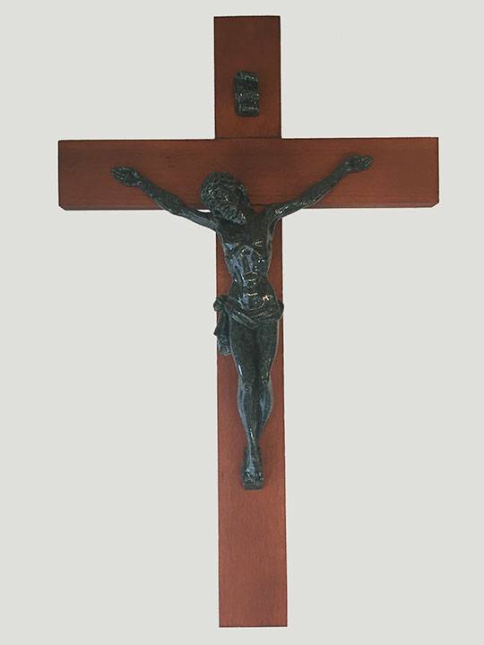 16" Crucifix with Green Corpus